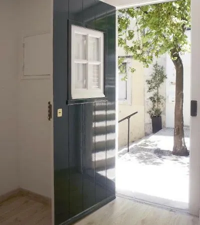 Πανσιόν Orange 3 House Family